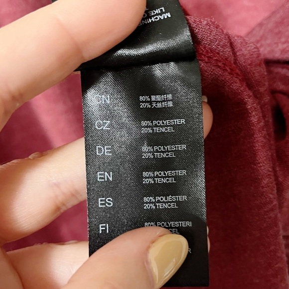 Kuhl Inara Lux Rolled Short Sleeve Tee Shirt Maroon Size Large V-Neck Outdoor - Picture 7 of 7